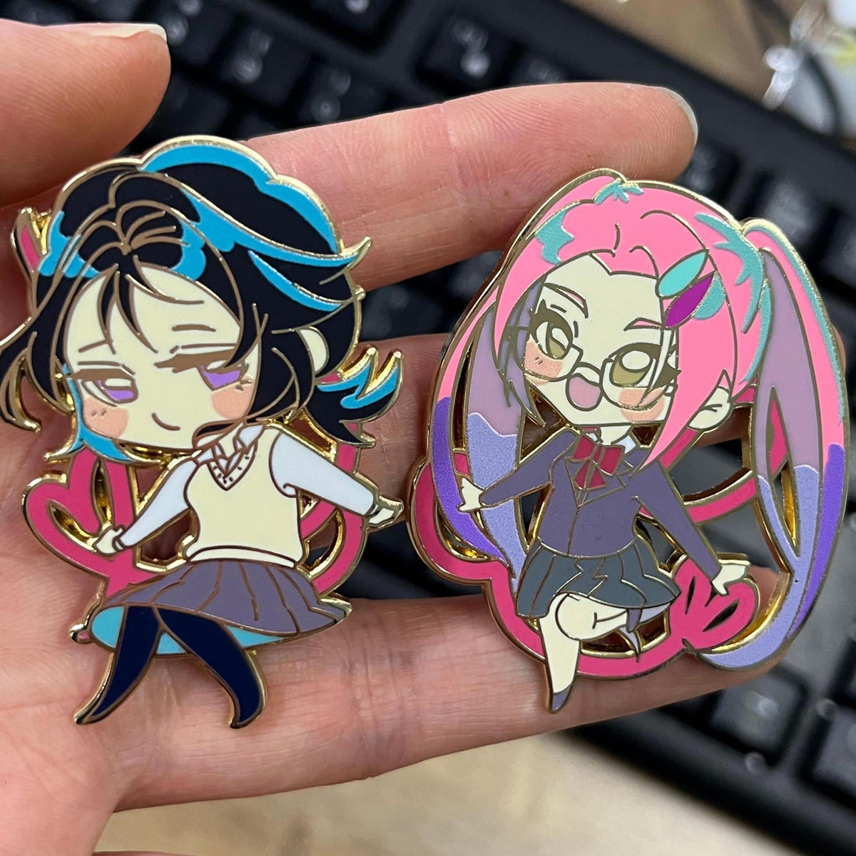 Universe superstar school AU Enamel Pins